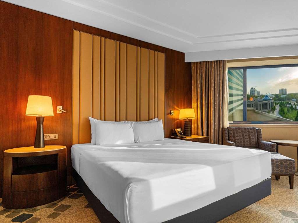 Moevenpick Hotel Tasjkent Rom bilde