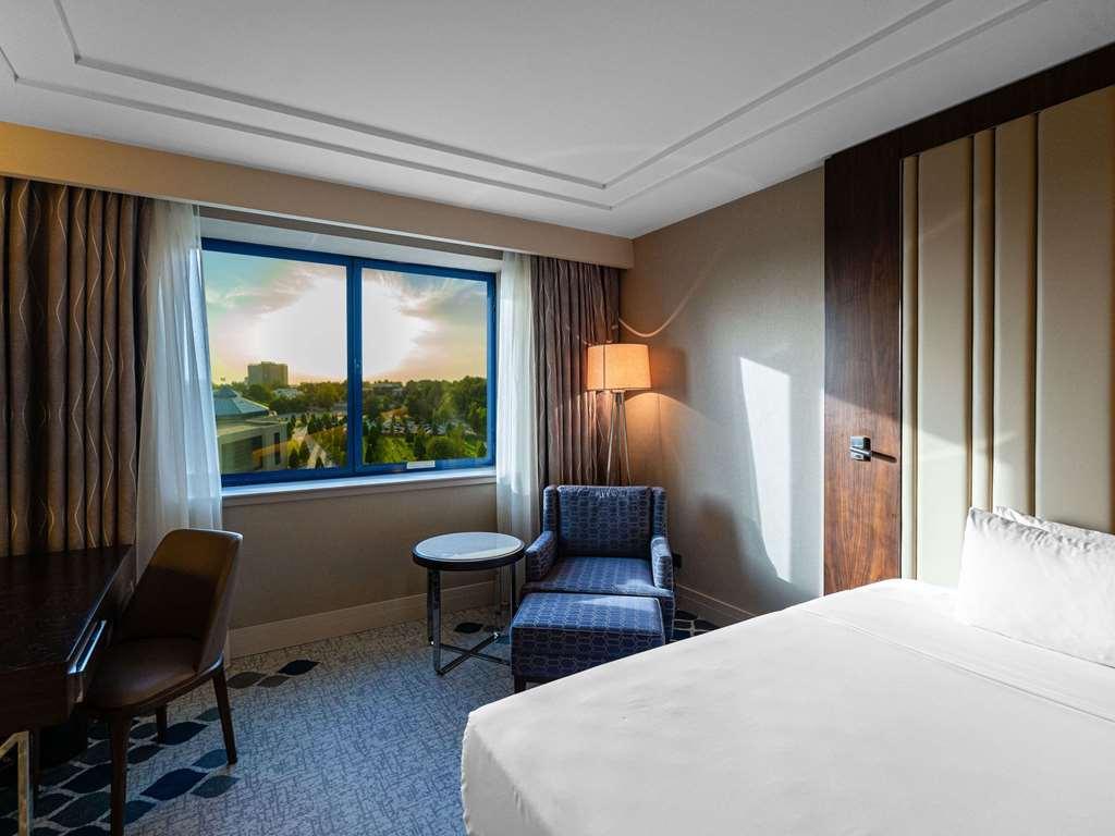 Moevenpick Hotel Tasjkent Rom bilde
