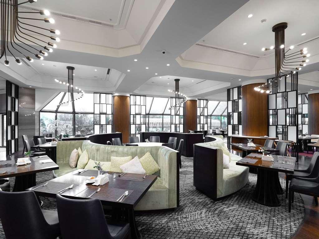 Moevenpick Hotel Tasjkent Restaurant bilde